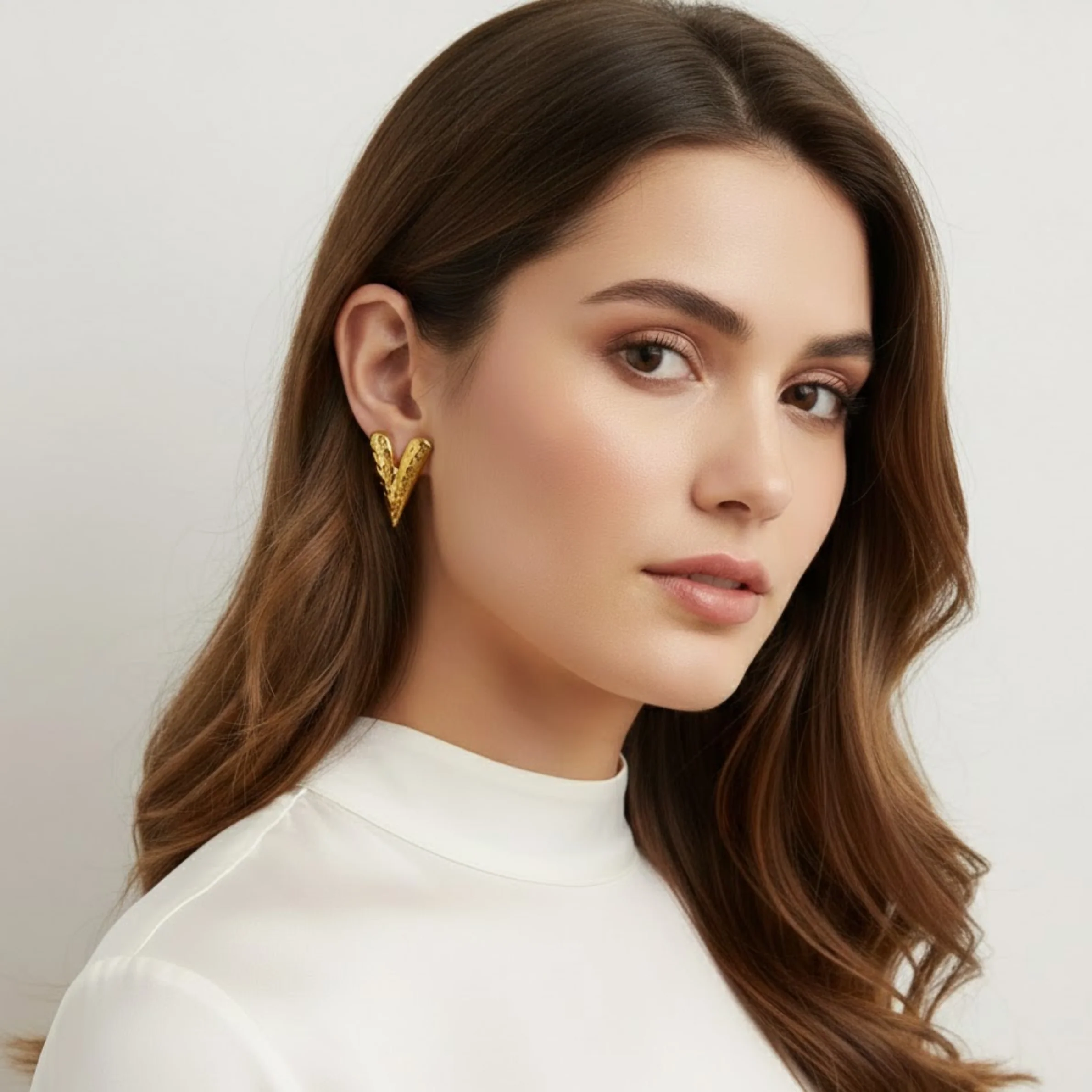 18K Gold Plated As Pretty Heart Stud Earrings - Image 2
