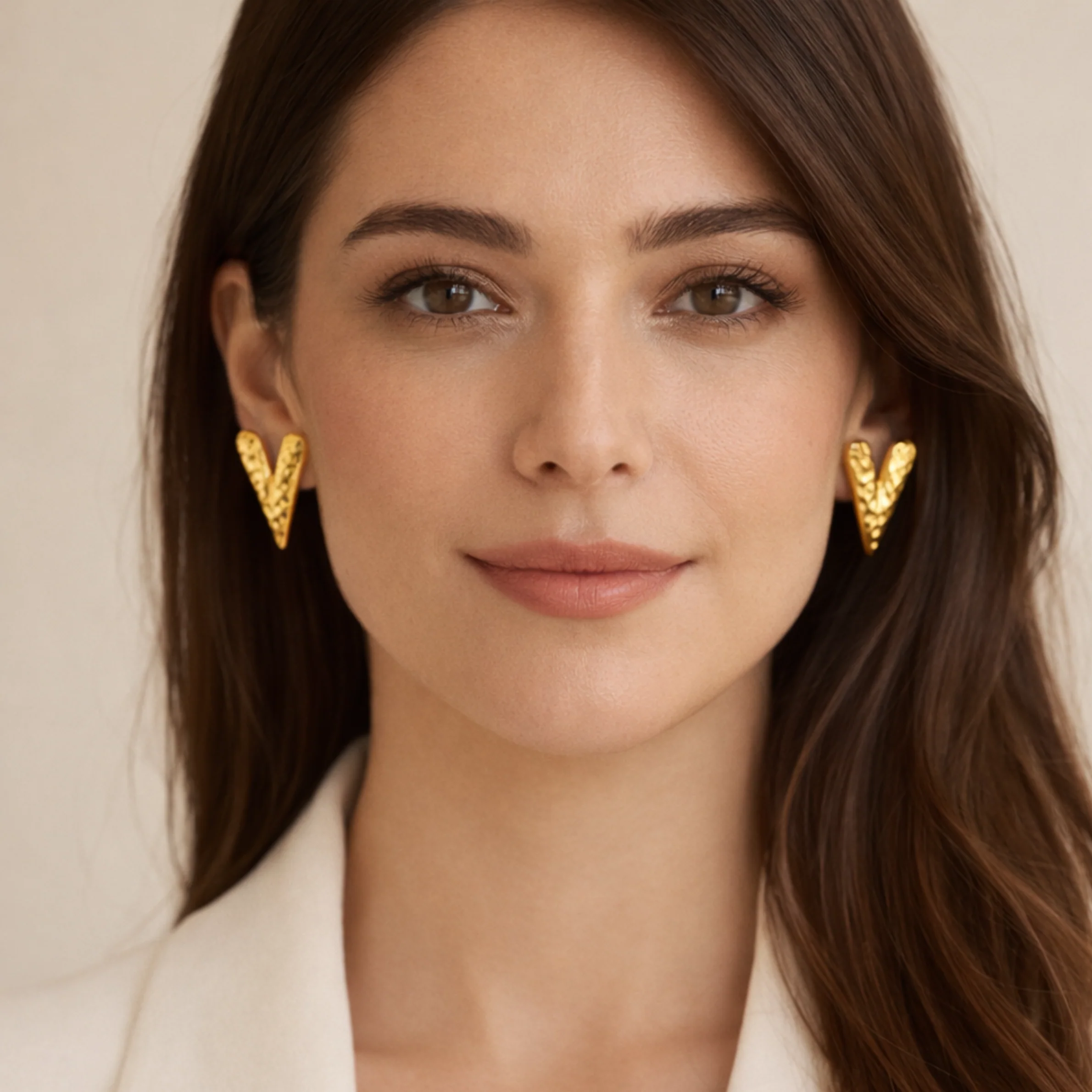 18K Gold Plated As Pretty Heart Stud Earrings - Image 3