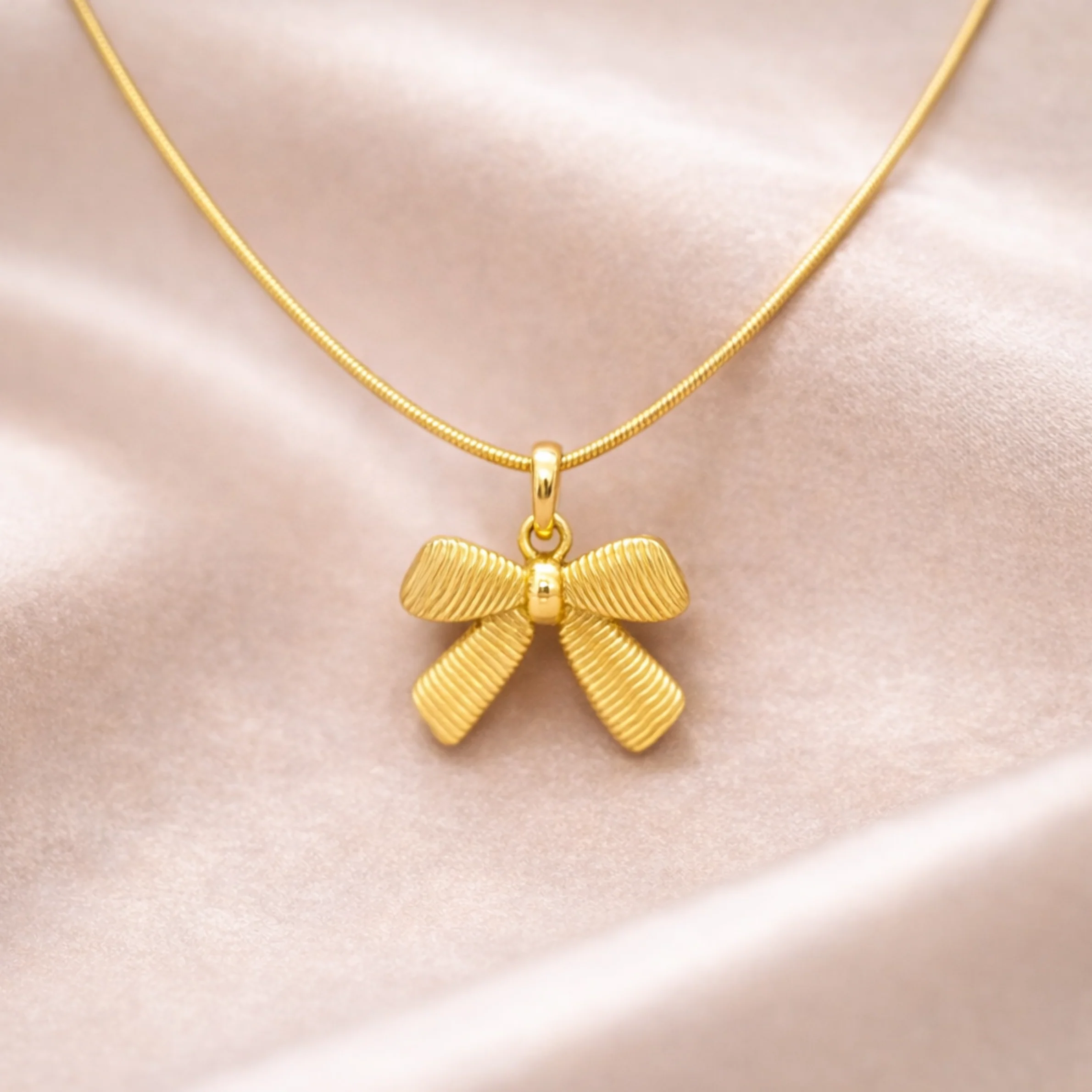 18K Gold Plated Eternal Sparkle Unity Necklace - Image 2