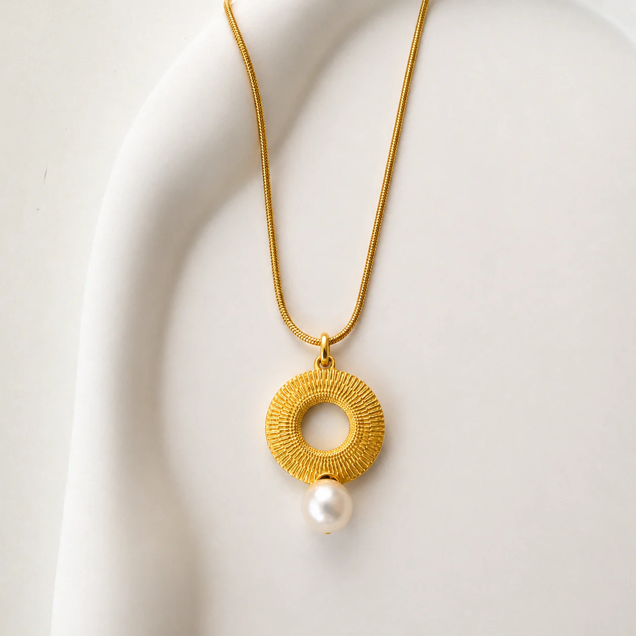 18K Gold Plated Golden Halo Solitaire Necklace