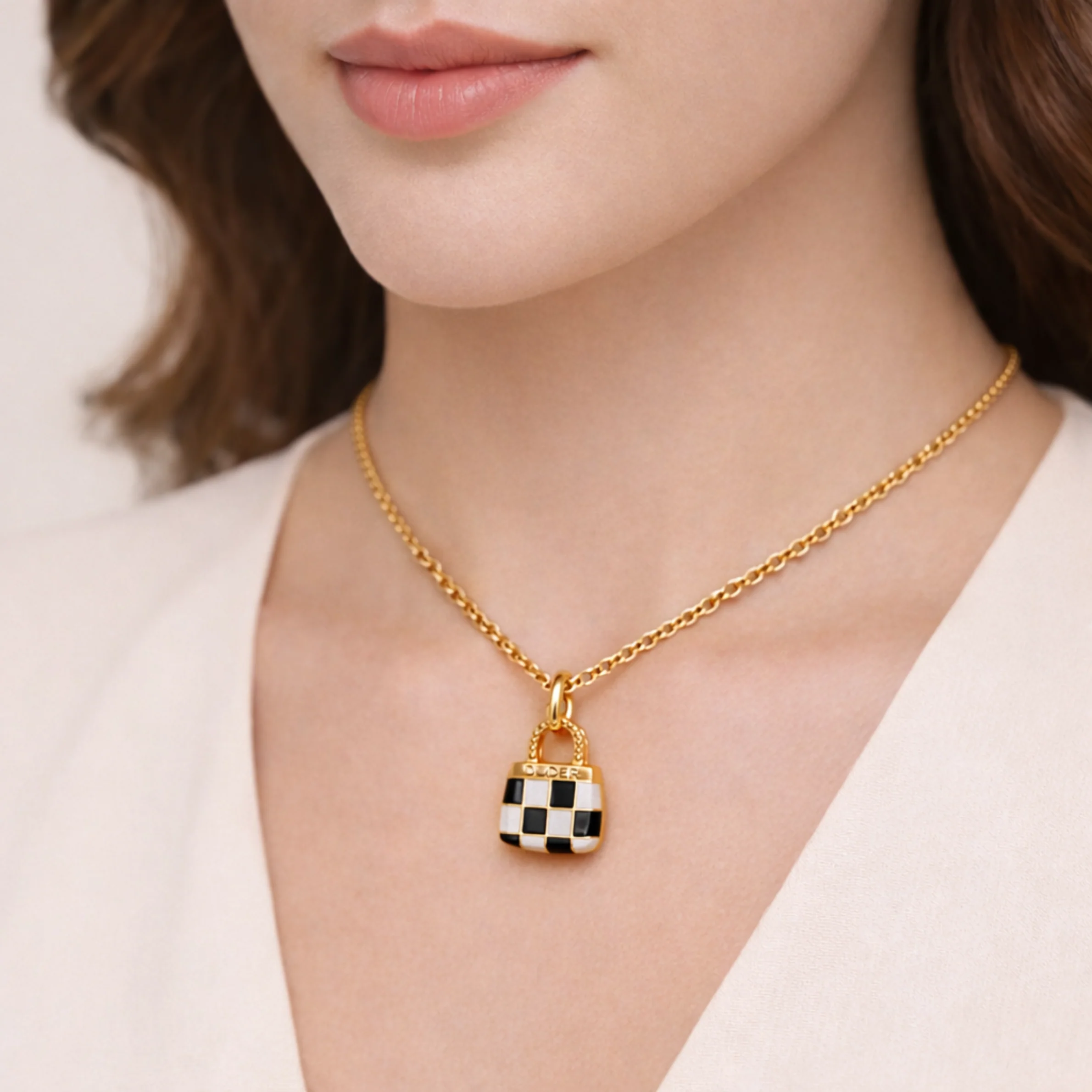 18K Gold Plated Handbag Pendant Necklace - Image 2