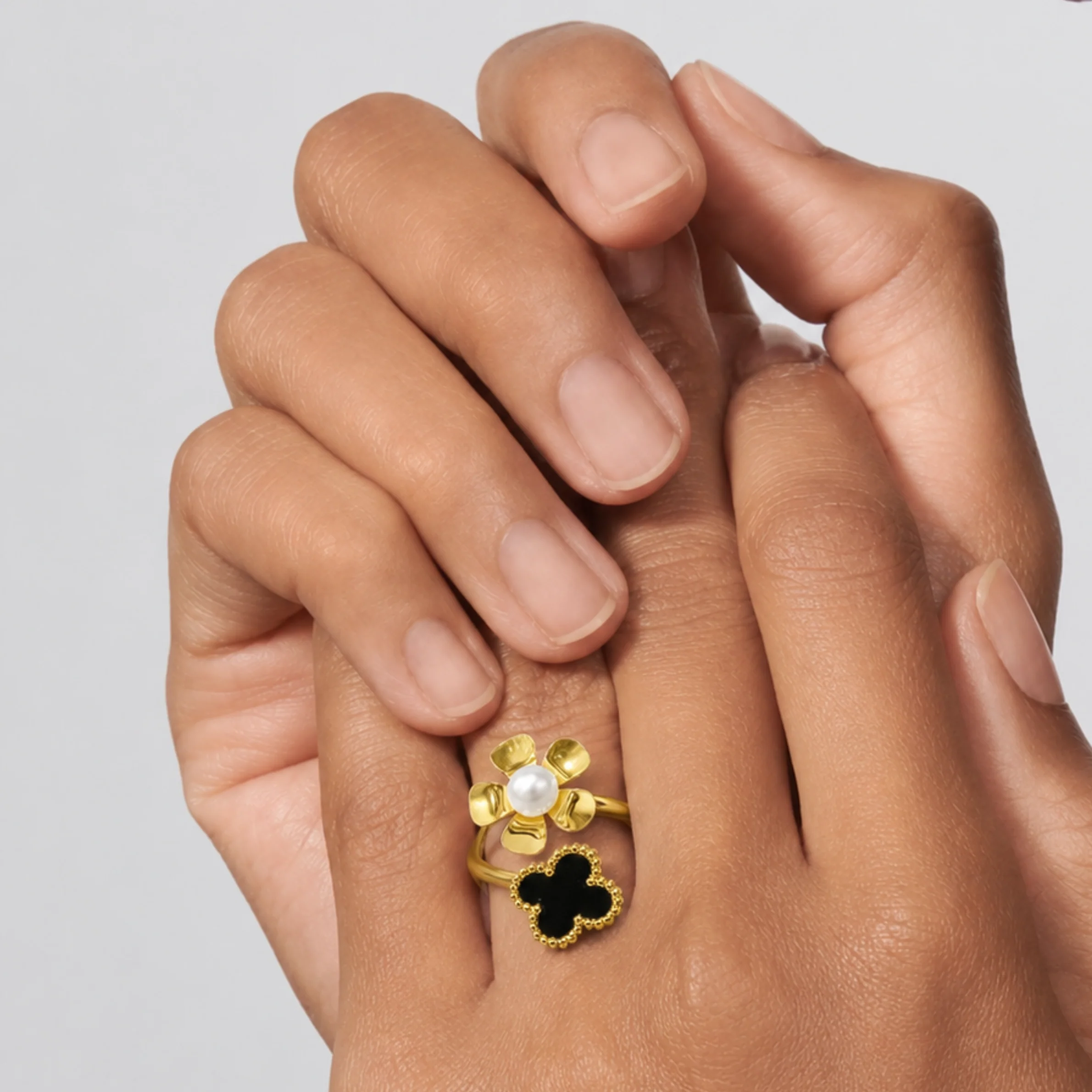 18K Gold Plated Pearl Bloom Clover Waterproof Ring - Image 3