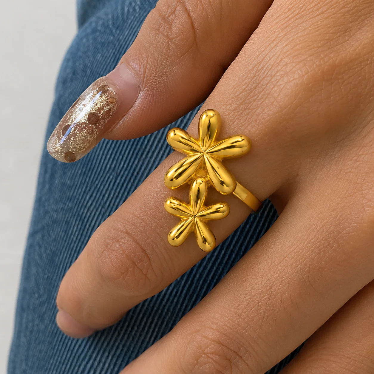 18K Gold Plated Premium Waterproof Flower Ring - Image 2