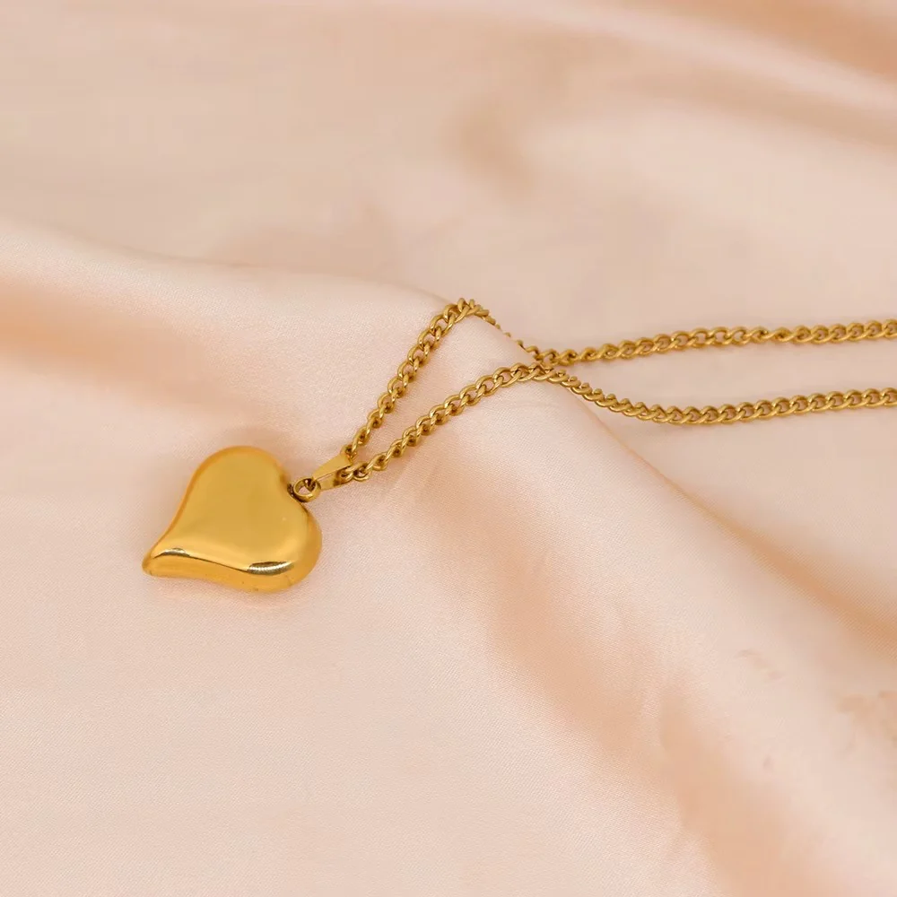 18k Gold Plated Stainless Steel and Heart Charm Necklace - Image 2