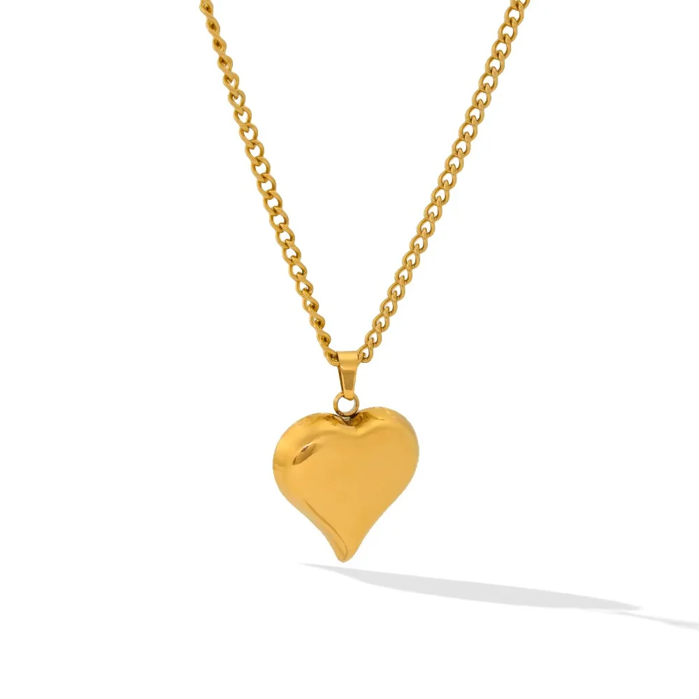 18k Gold Plated Stainless Steel and Heart Charm Necklace - Image 4