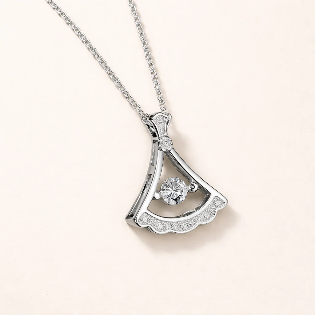 18k Silver  Grown Diamond Necklce