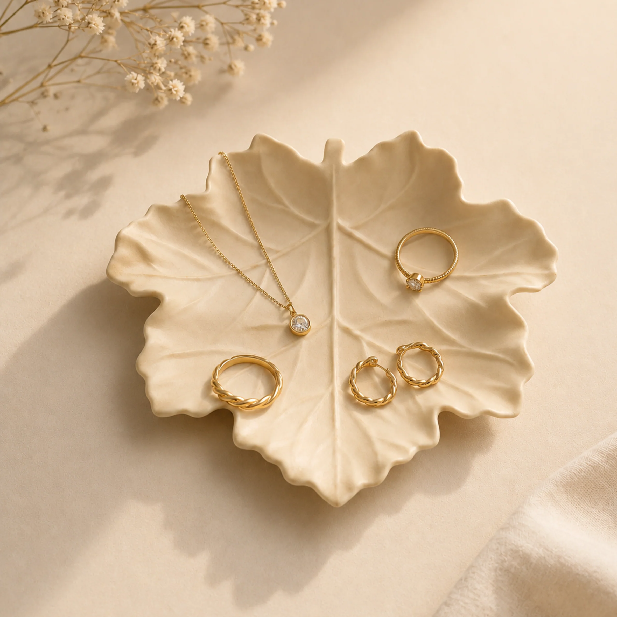 Aesthetic Leaf Trinket Dish for Jewelry Storage - Image 2