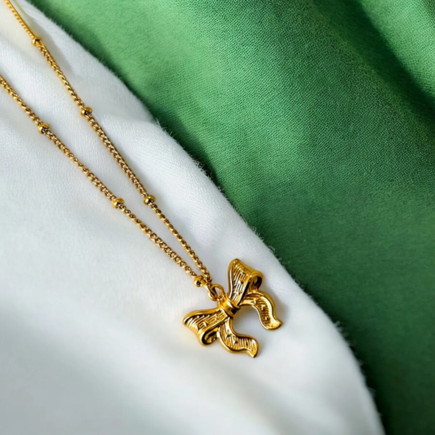 Anti Tarnish Gold Bow pendant necklace - Image 4