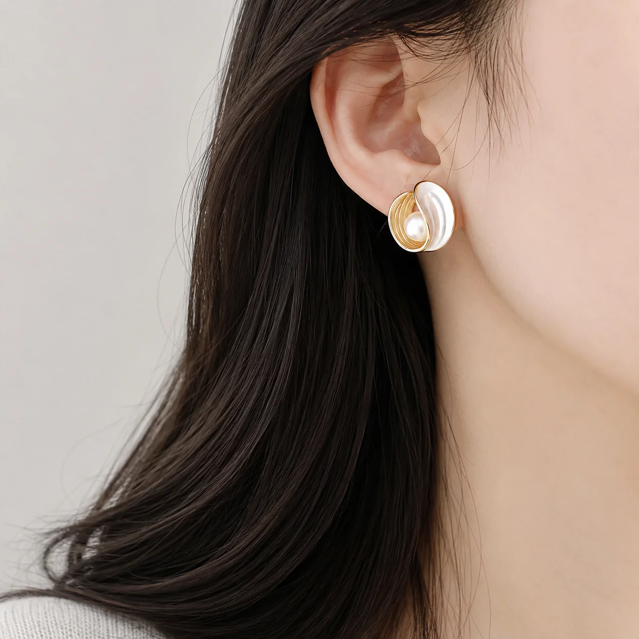 Dual Tone Pearl Designer Earrings - Image 2