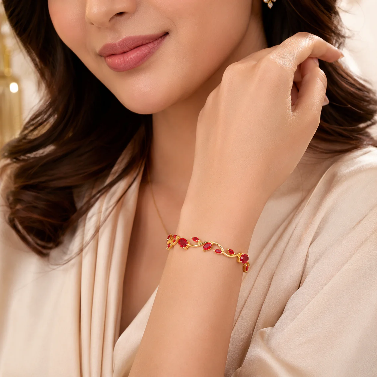 Elegant Floral Link Lightweight Adjustable Tulip Bracelet - Image 7