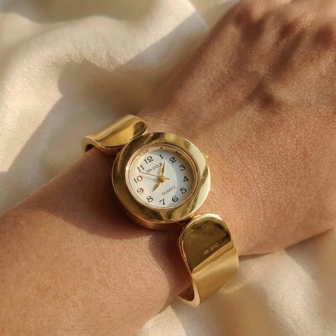 Elegant Touch Gold Bracelet Watch - Image 2