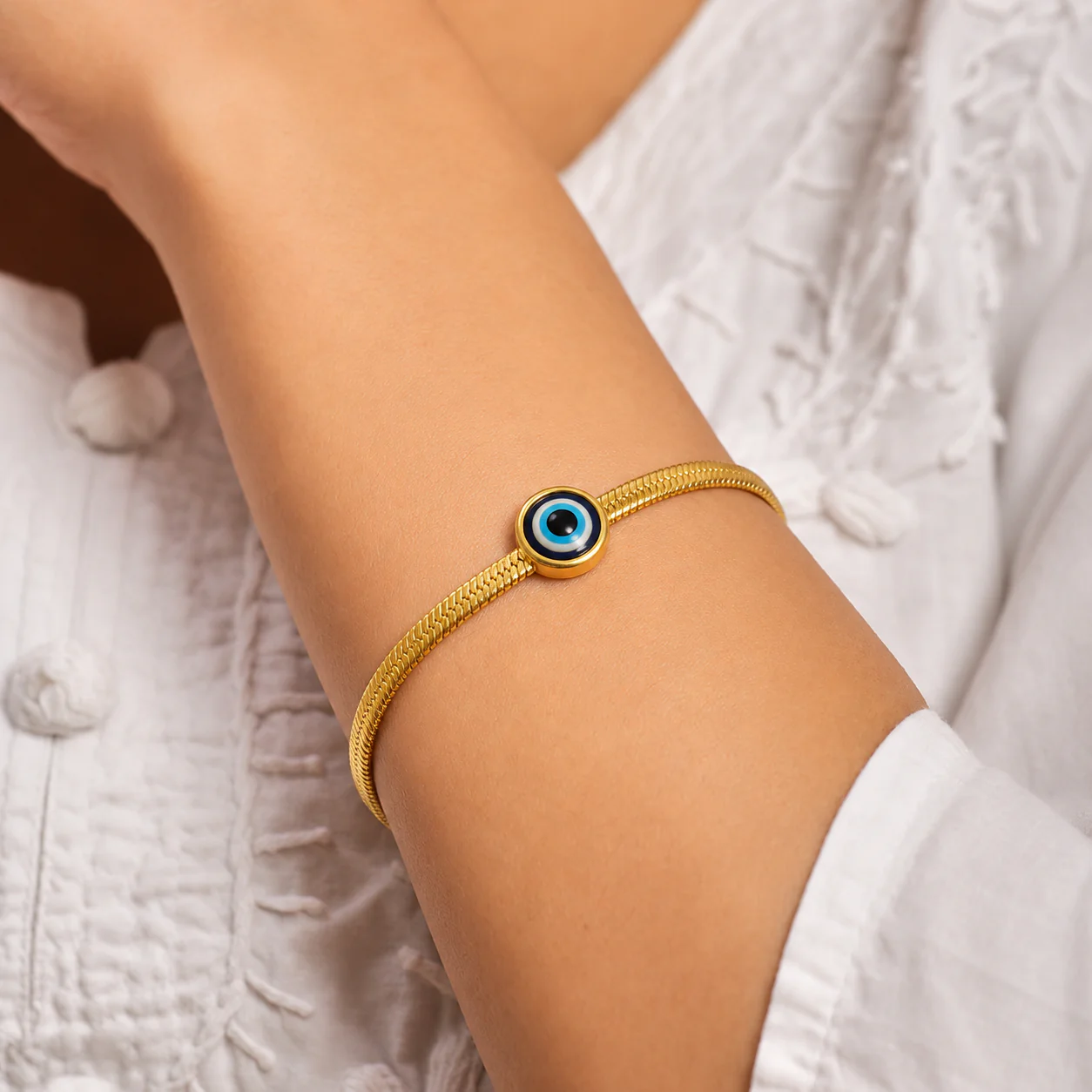 Evil Eye Luxe Chain Bracelet - Image 3