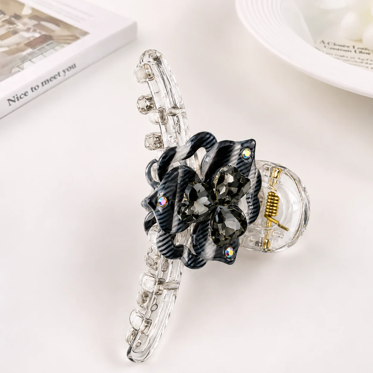 Floral Shine Hair Clutcher - Image 3