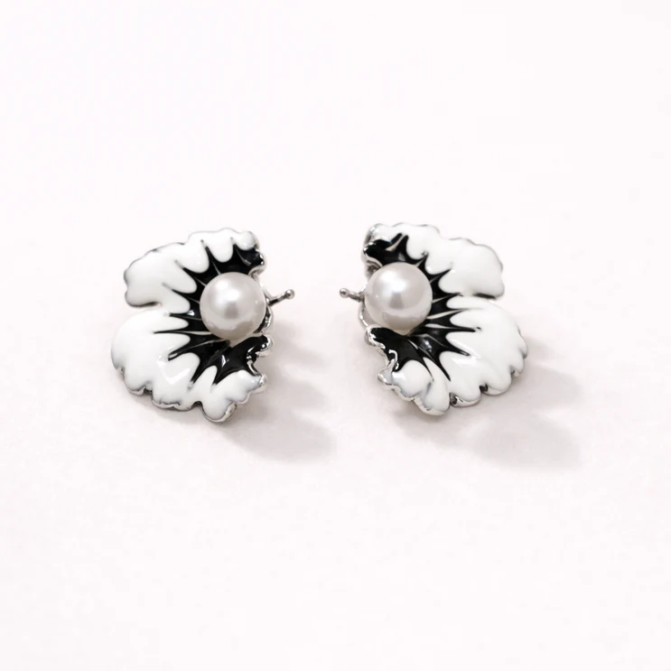 Floral with Shiny Pearls Enamel - Image 3