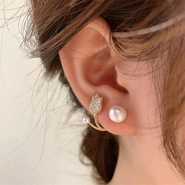 Glowing Grace Earring