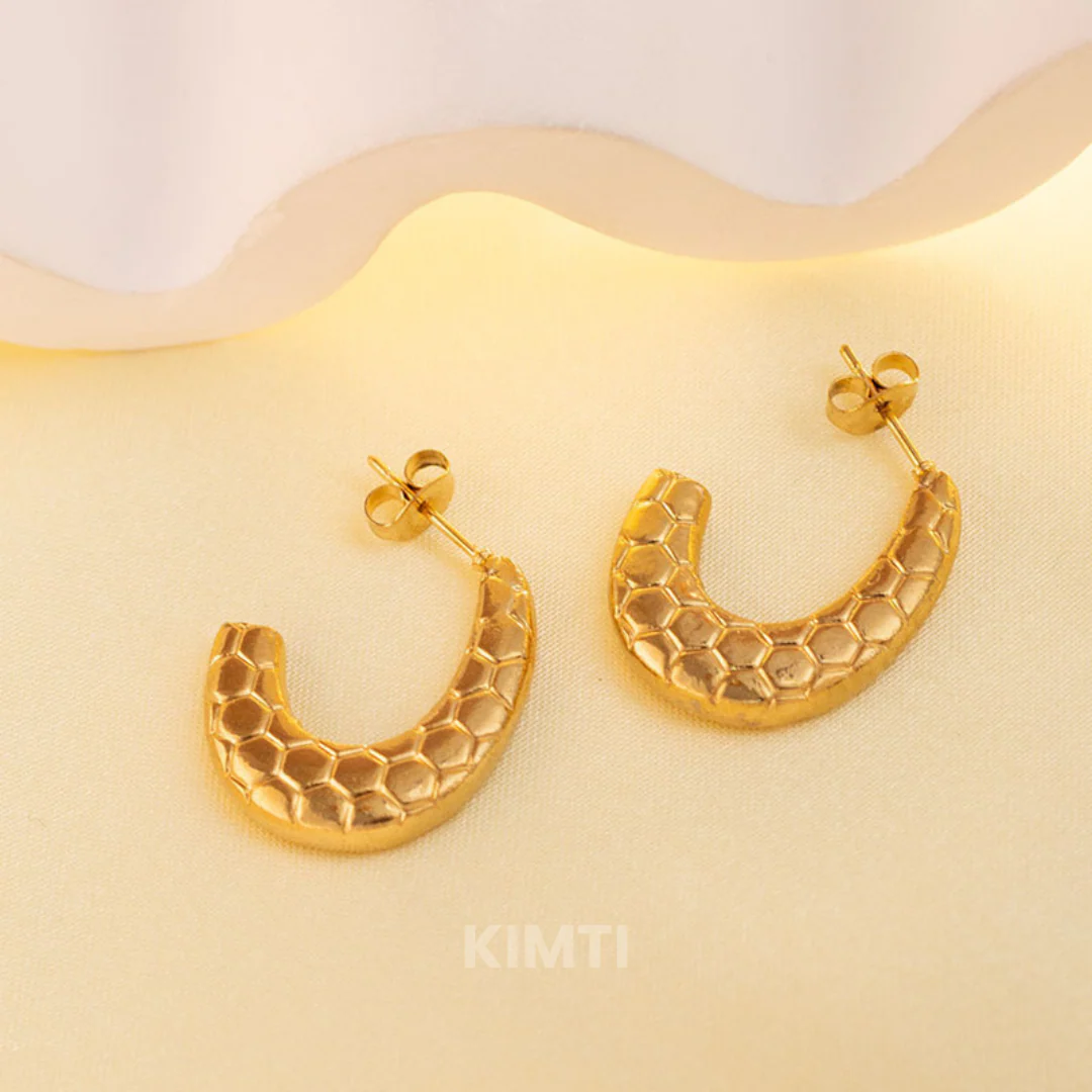 18K Gold Plated Quill Hoop Anti Tarnish Earring - Image 3