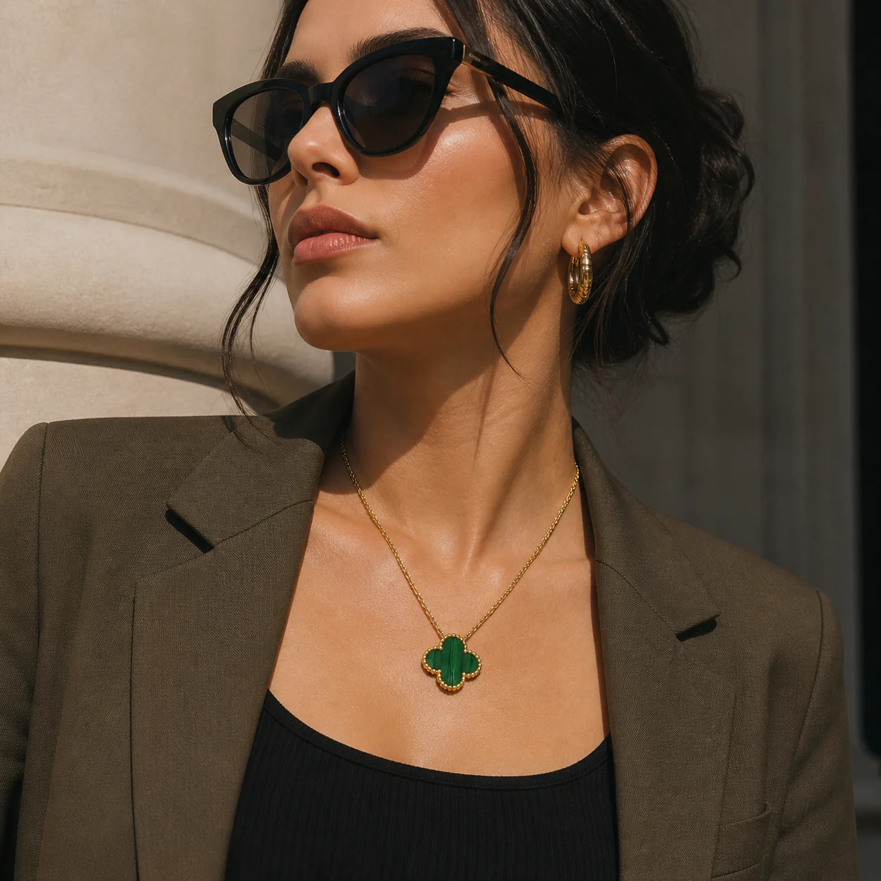 Green Pendant Clover Necklace - Image 2
