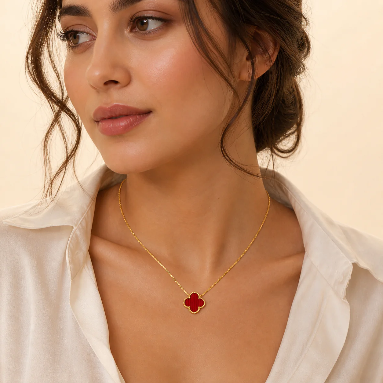 Red Pendant Clover Necklace - Image 2