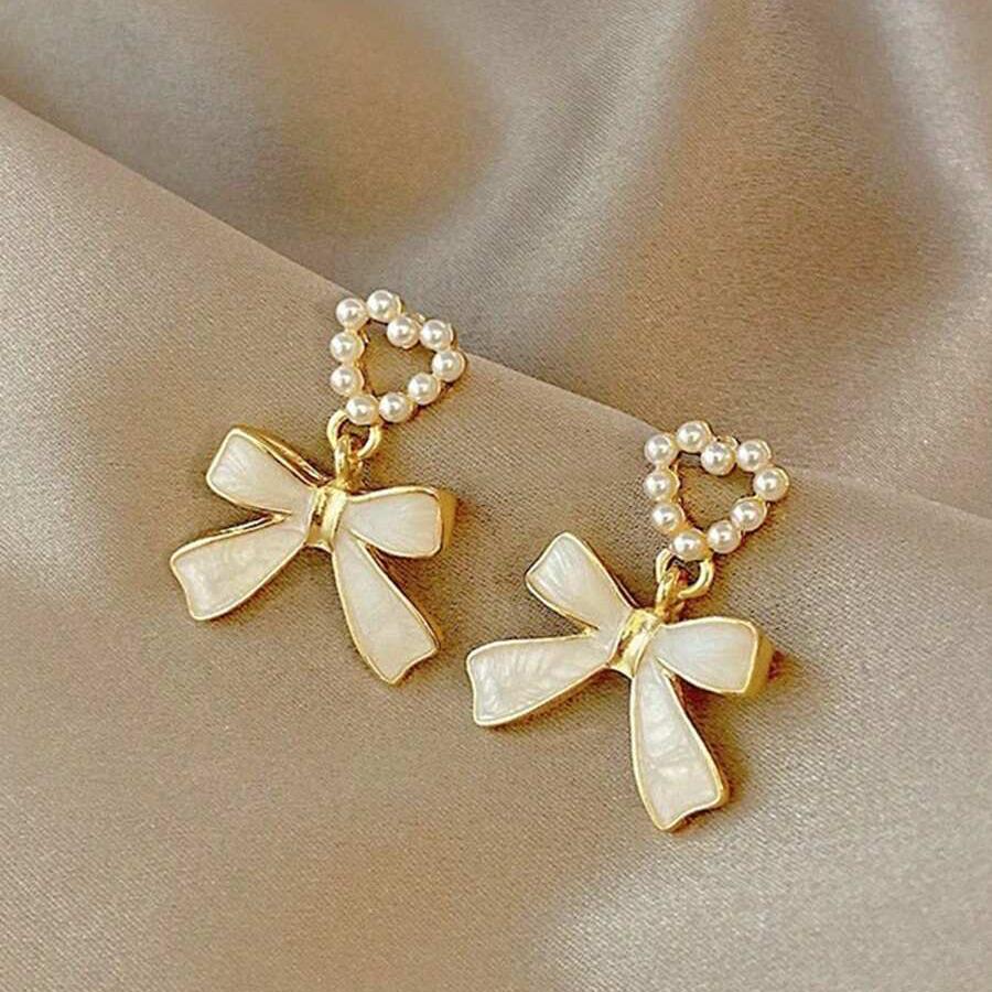 Just The Way You Wear White Heart Drop Earring - Image 4