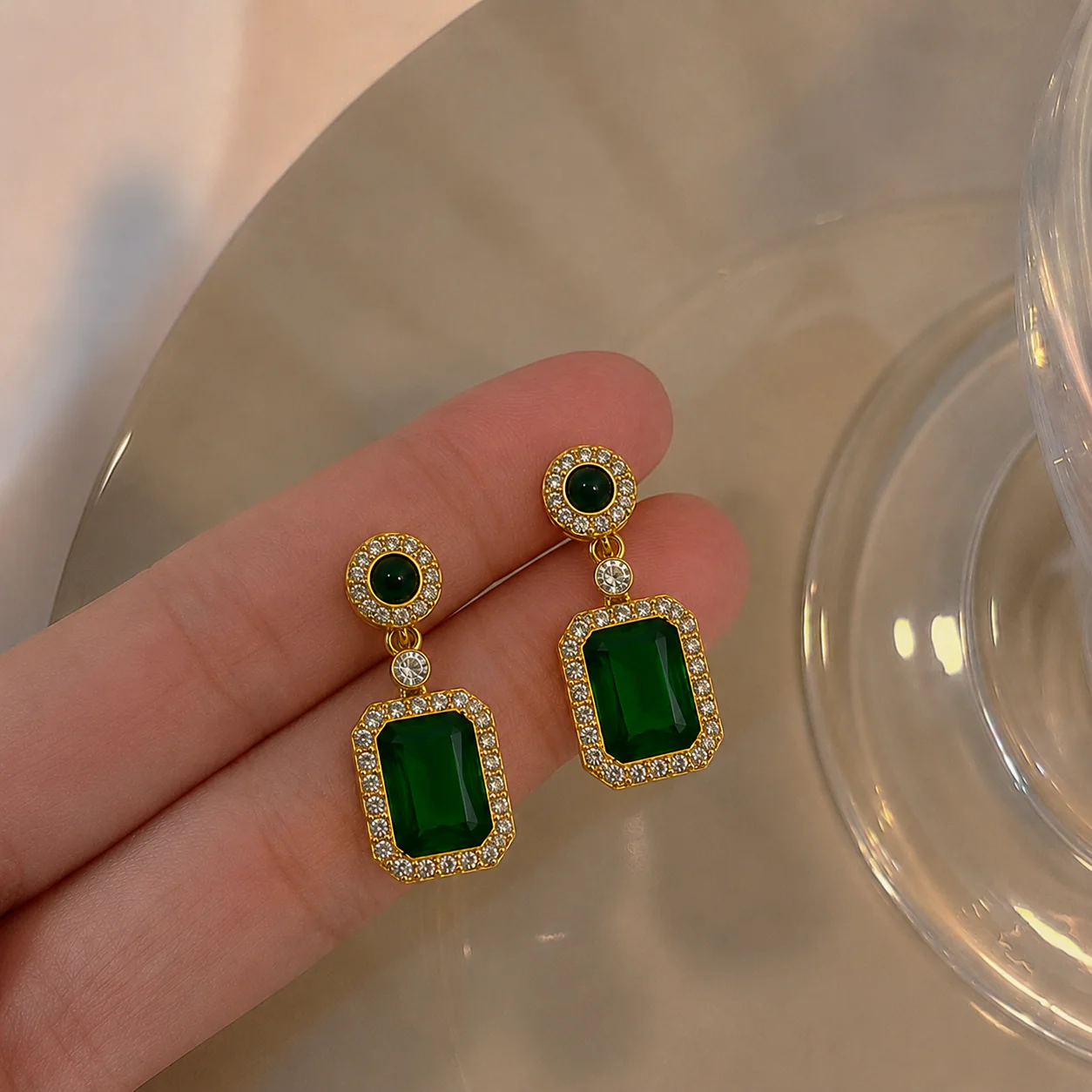 Regal Greenstone Gold Earrings - Image 3