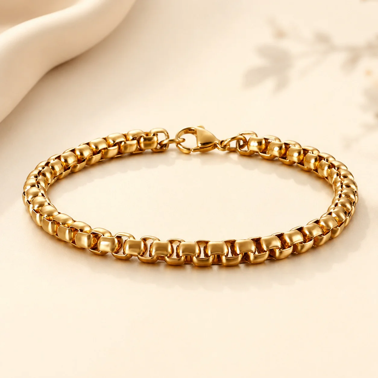Men - 18K Gold Plated Aurelia Link Bracelet - Image 2