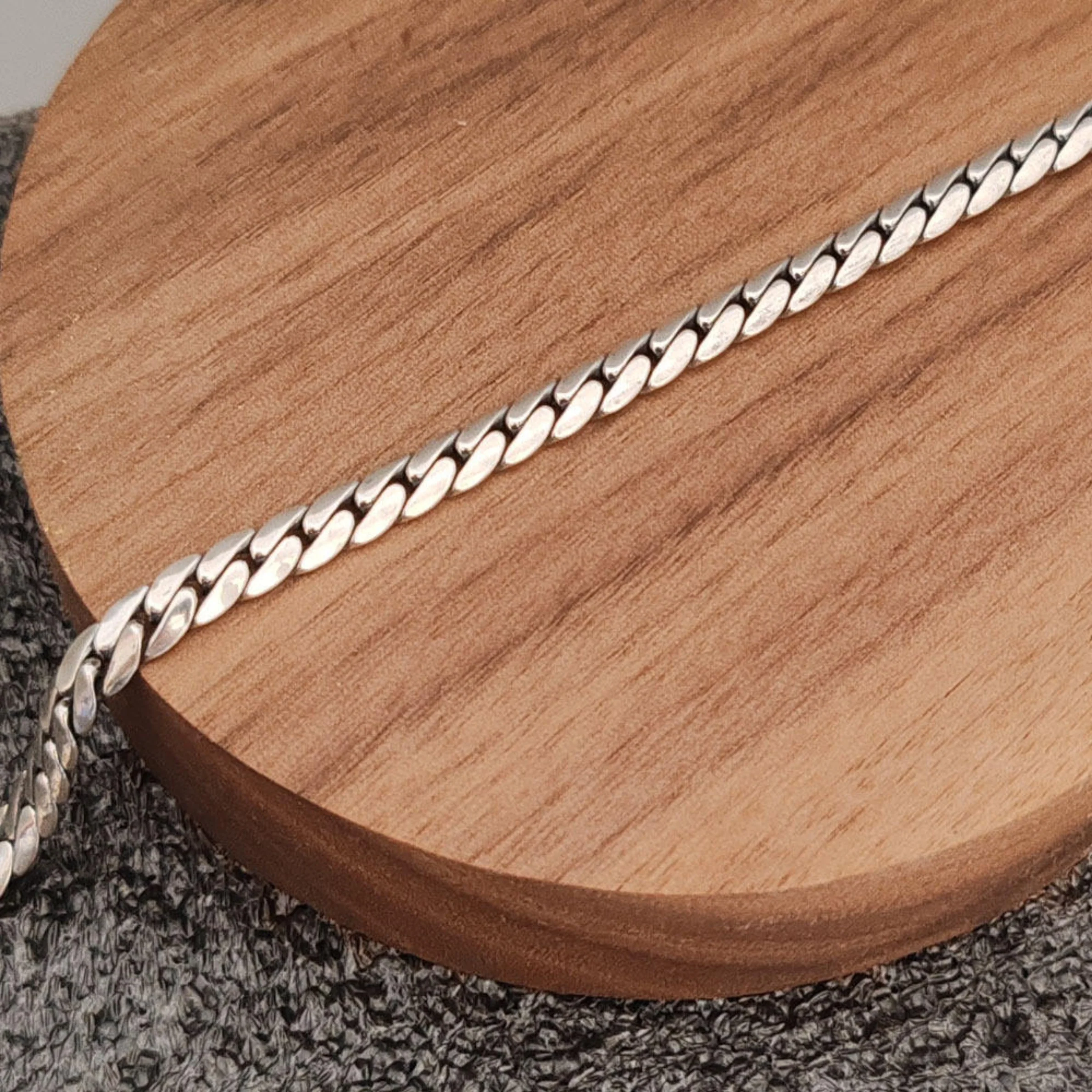 Men - Silver Cuban Link Bracelet - Image 3