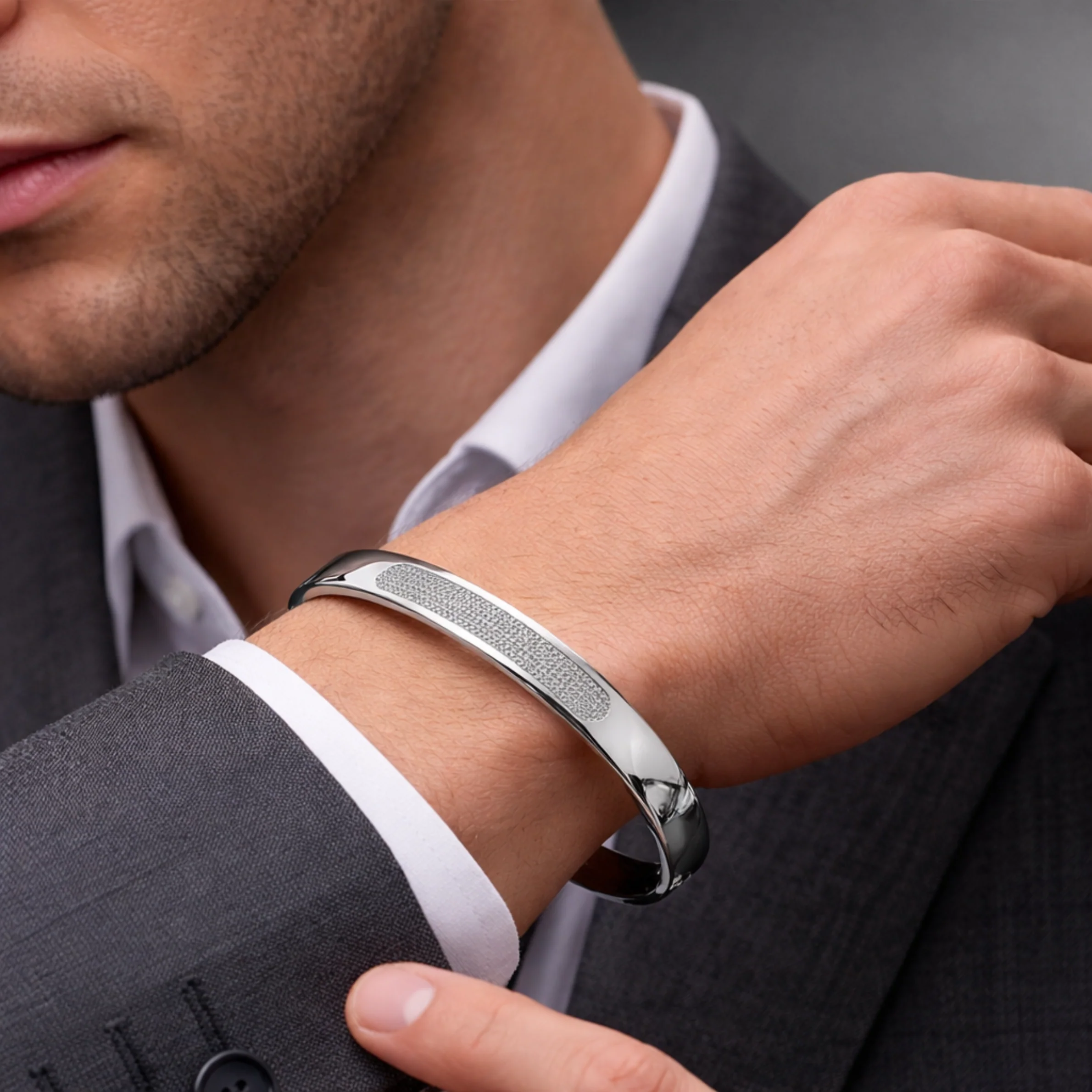 Men - Zenith Silver Panel Bracelet - Image 2