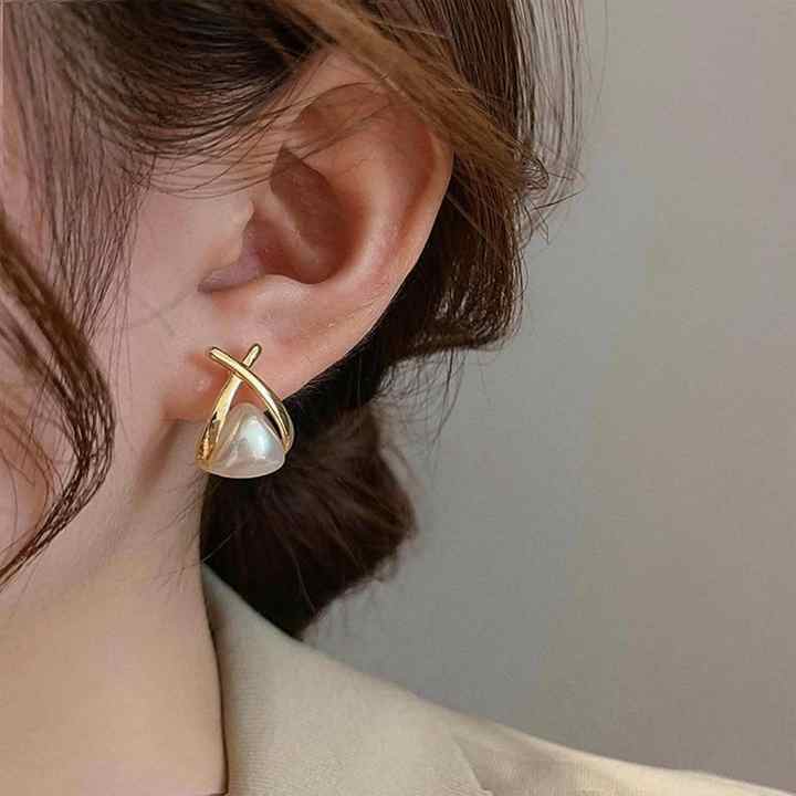 Pearl Radiance Golden Earring - Image 8
