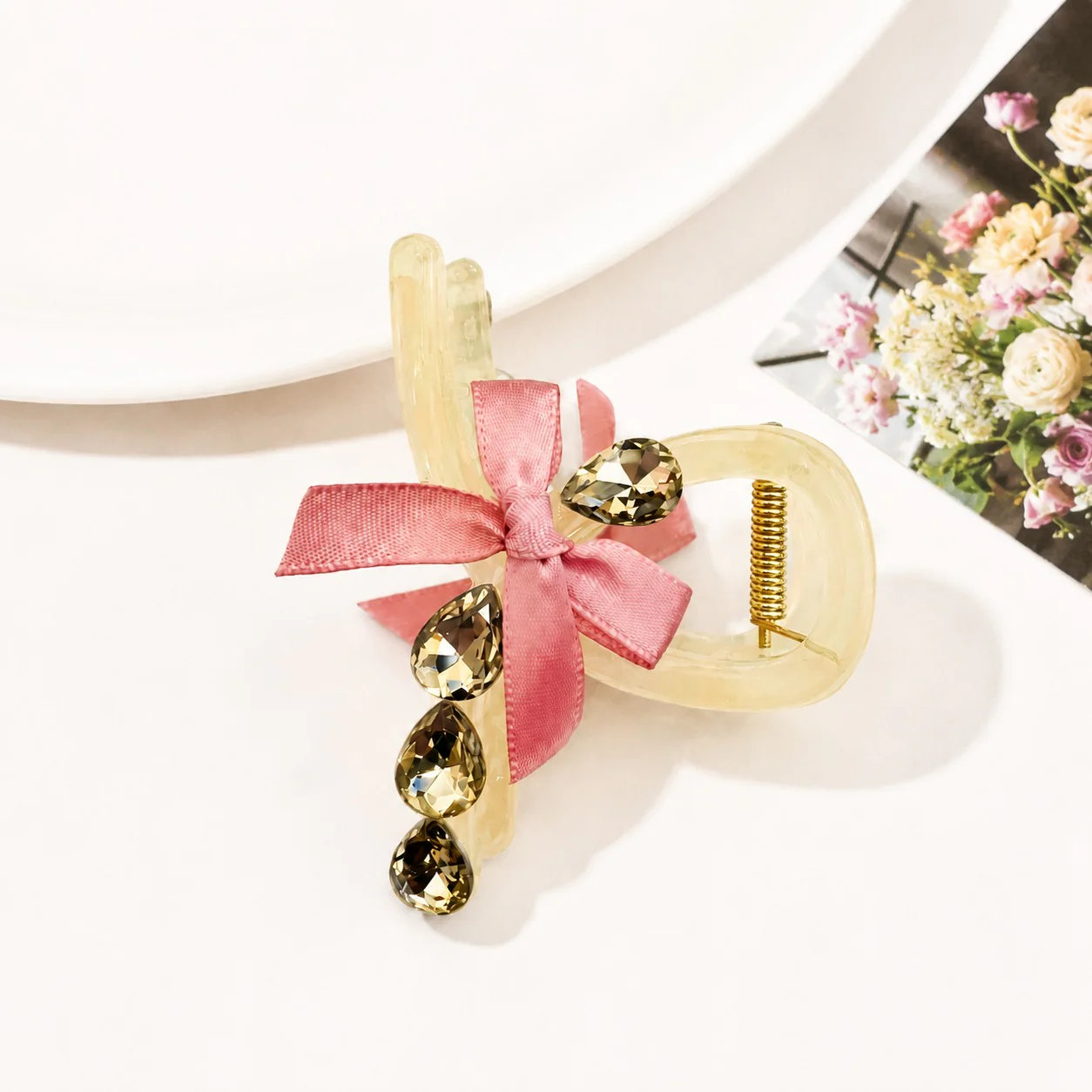 Ribbon Spark Hair Clutcher - Image 2