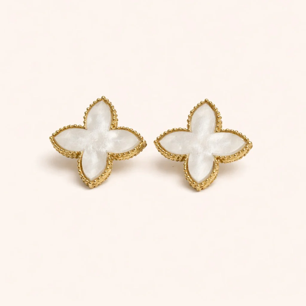 Royal Noir Clover Earrings
