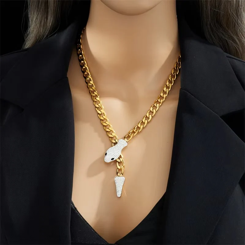 Rs 399 18k Gold Plated Snake-Head Magnetic Clasp Unisex Necklace