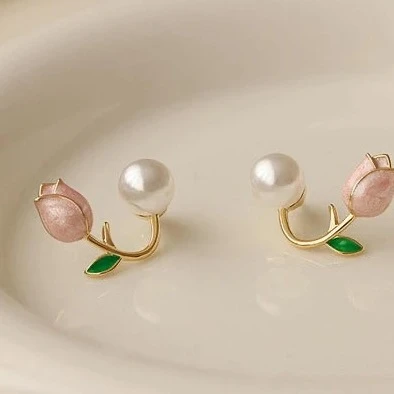 Pink Tulip Pearl Stud Earrings - Image 4