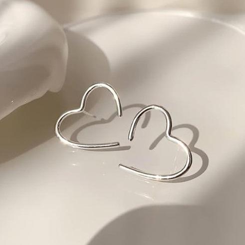 Silver Heart Stud Earring - Image 5