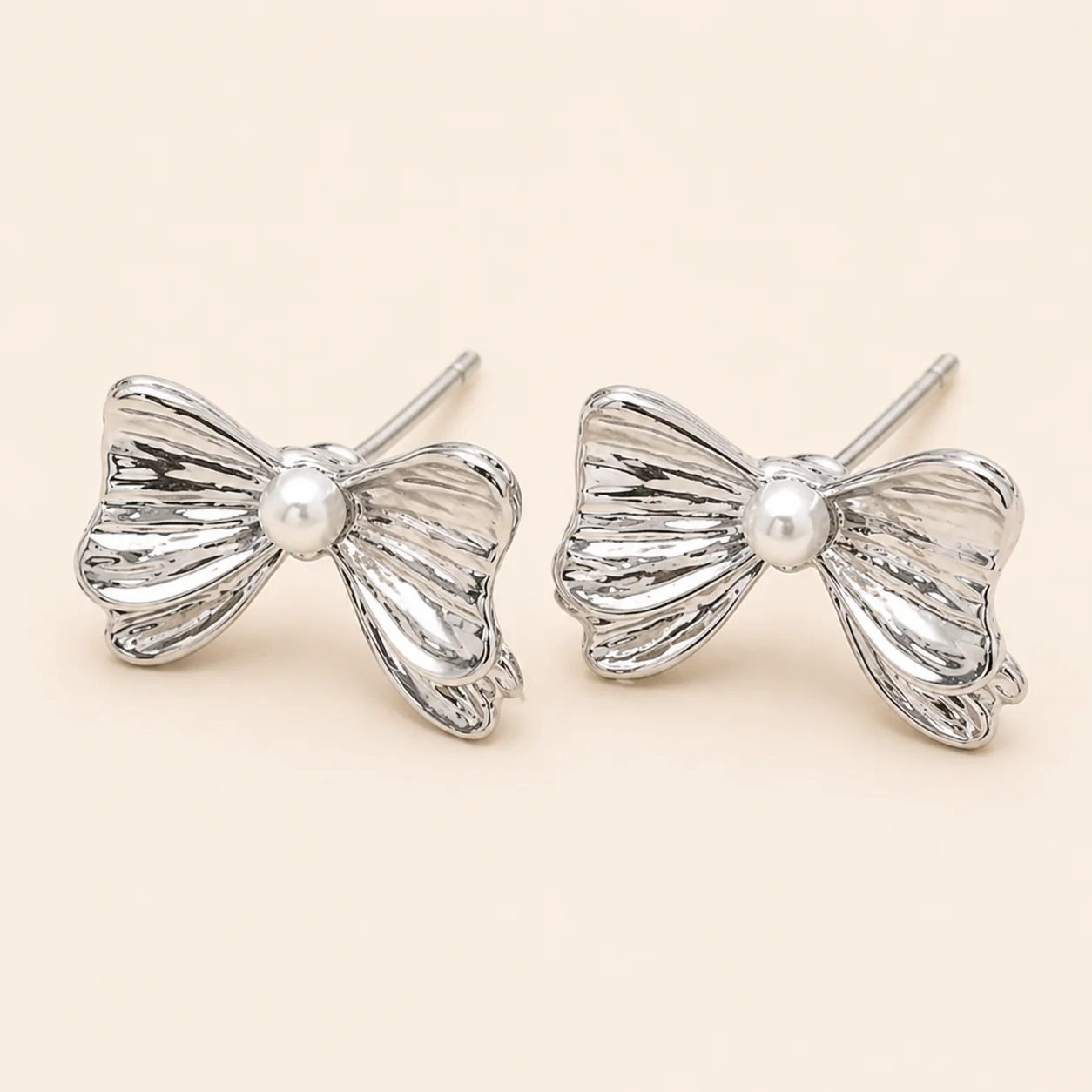 Silver Petal Pearl Bow Earrings