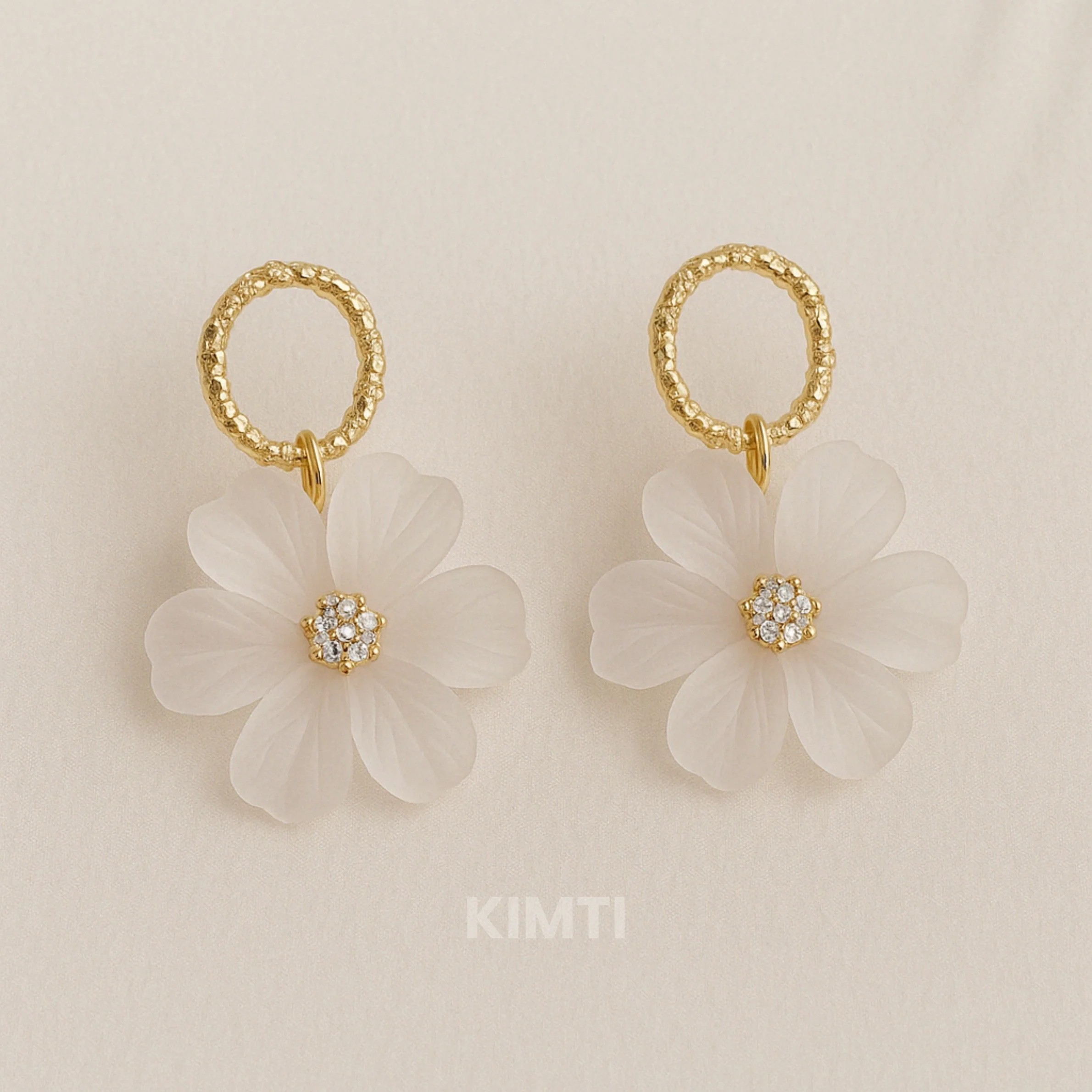 Snow White Flower Dangler Earring - Image 5
