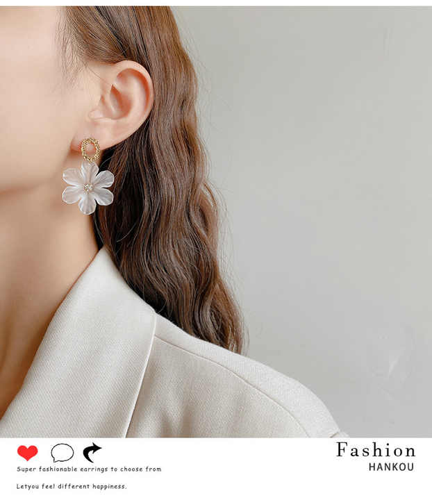Snow White Flower Dangler Earring - Image 6