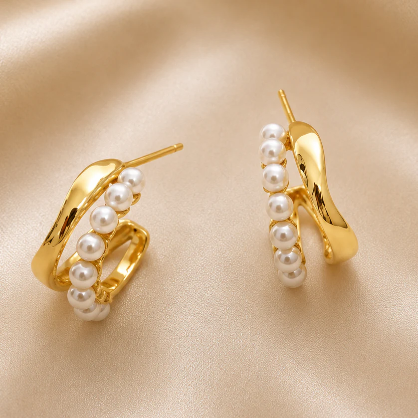 Trendy Artificial Pearls Gold Charm Earring