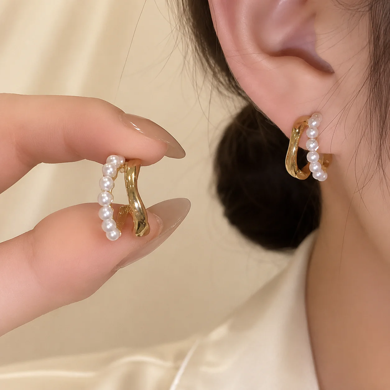 Trendy Artificial Pearls Gold Charm Earring - Image 2