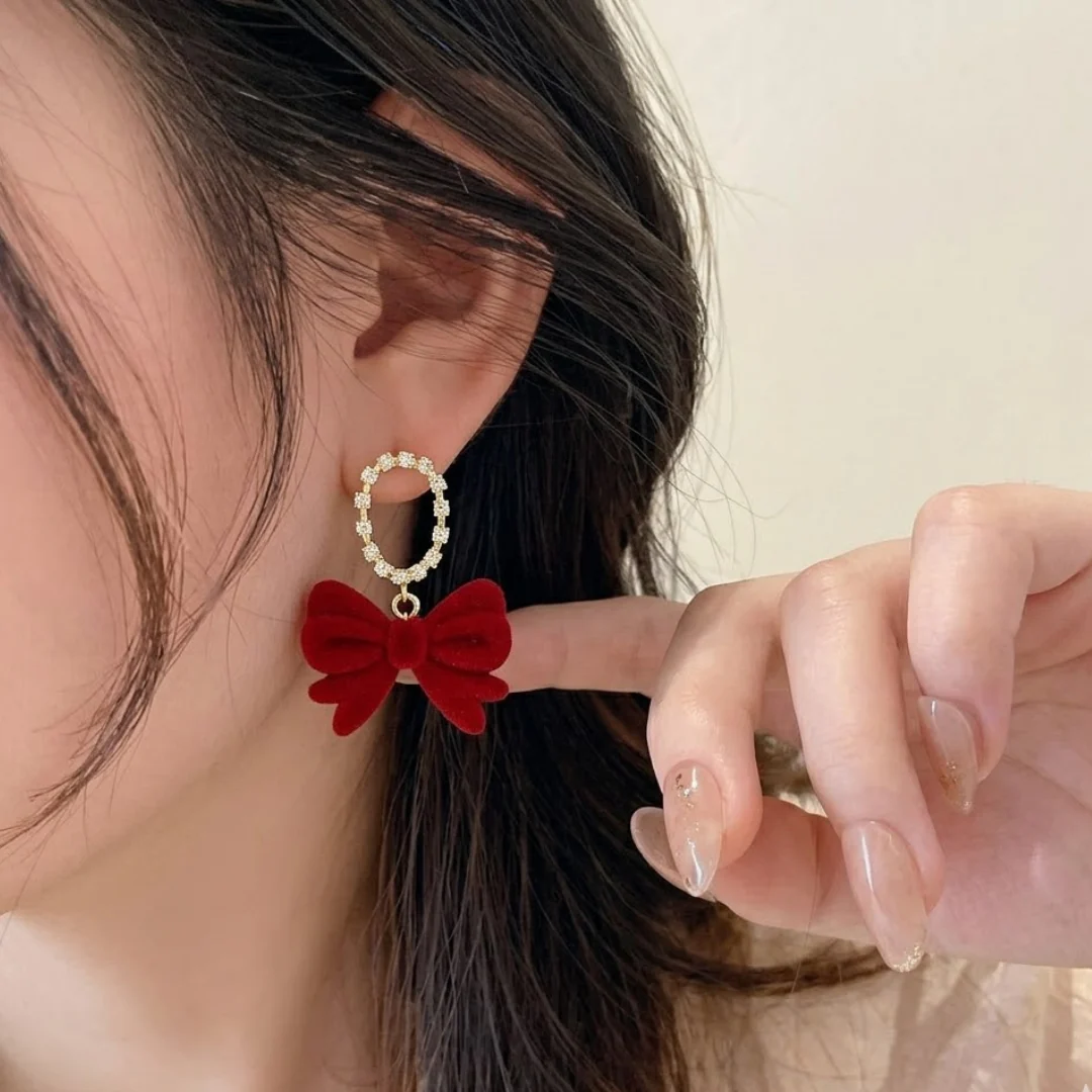 Velvet Rouge Drops Earring - Image 2