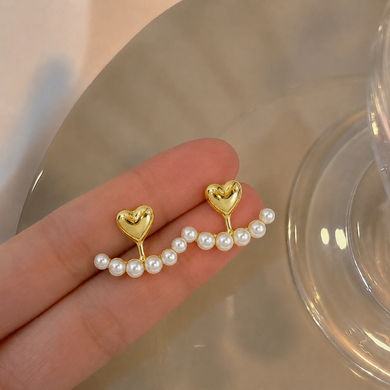 Whenever Heart Pearl Earring - Image 2