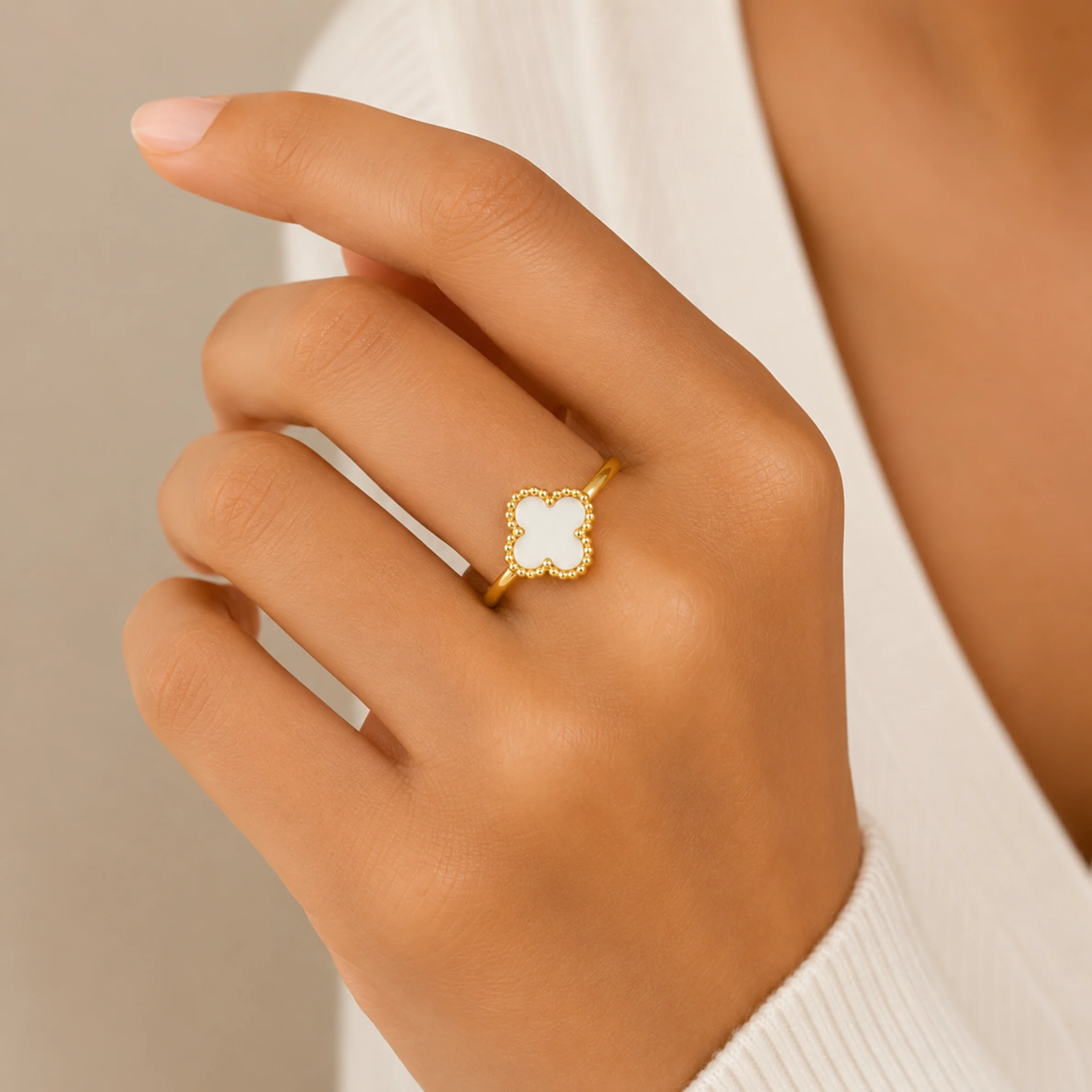 White Clover Anti Tarnish Ring - Image 3