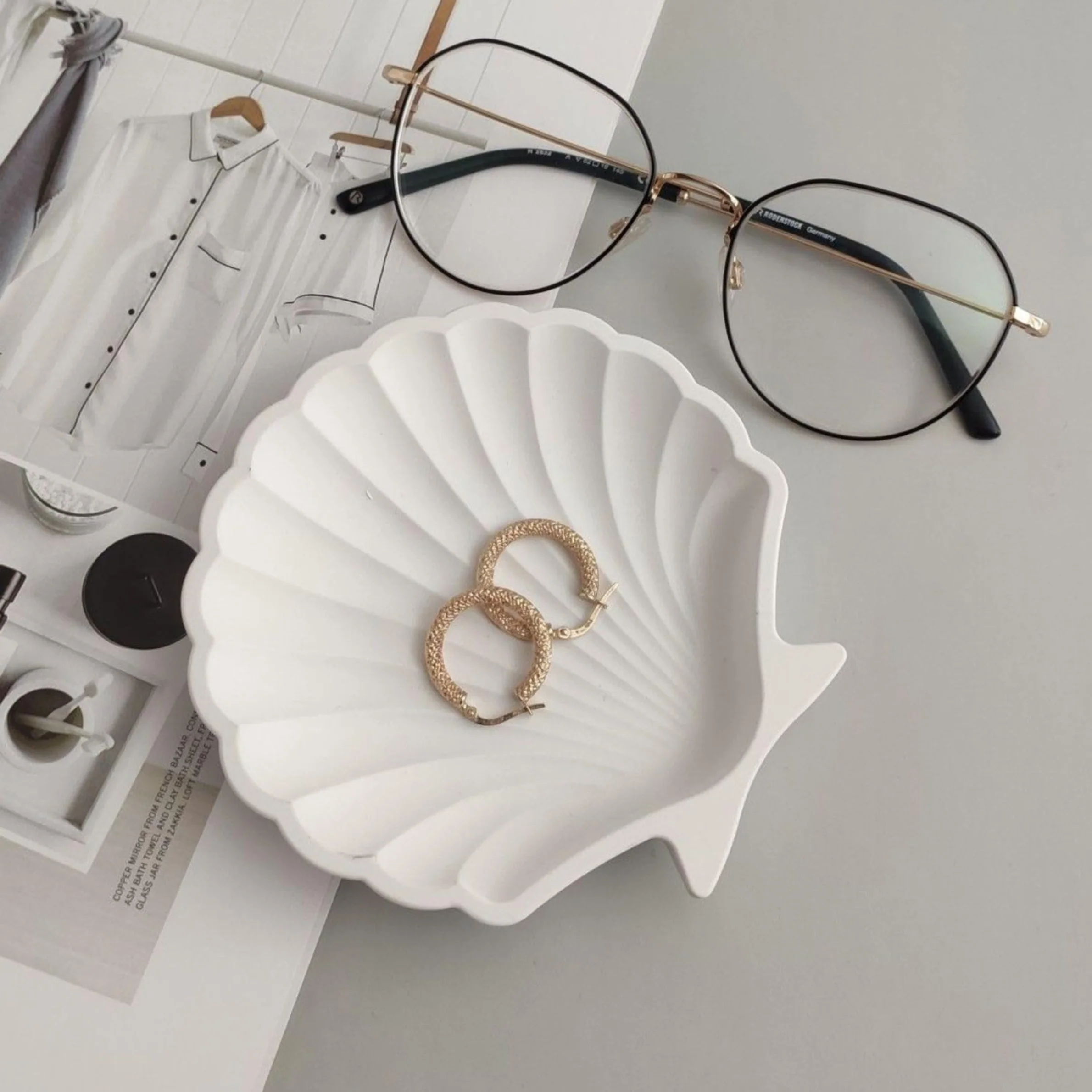 White Seashell Trinket Dish for Jewelry Storage - Image 2